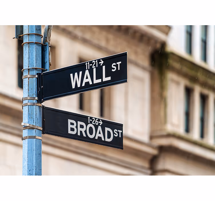 Bézs redőnyök new york wall street táblával - TenStickers