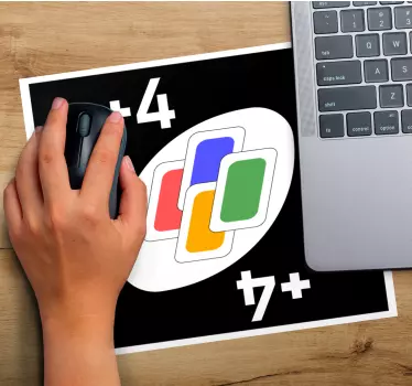 Az uno színes kártyák játékhoz készült bakelit egérpadot tervez - TenStickers