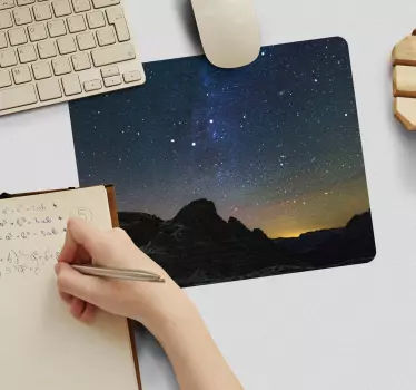 Csillagos hegyi kilátás világot ábrázoló egérpad - TenStickers