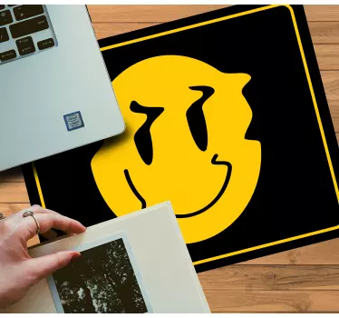Sárga torz mosoly eredeti egérpad - TenStickers