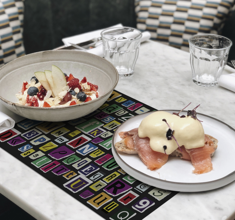 Színes betűk modern helyszínek - TenStickers