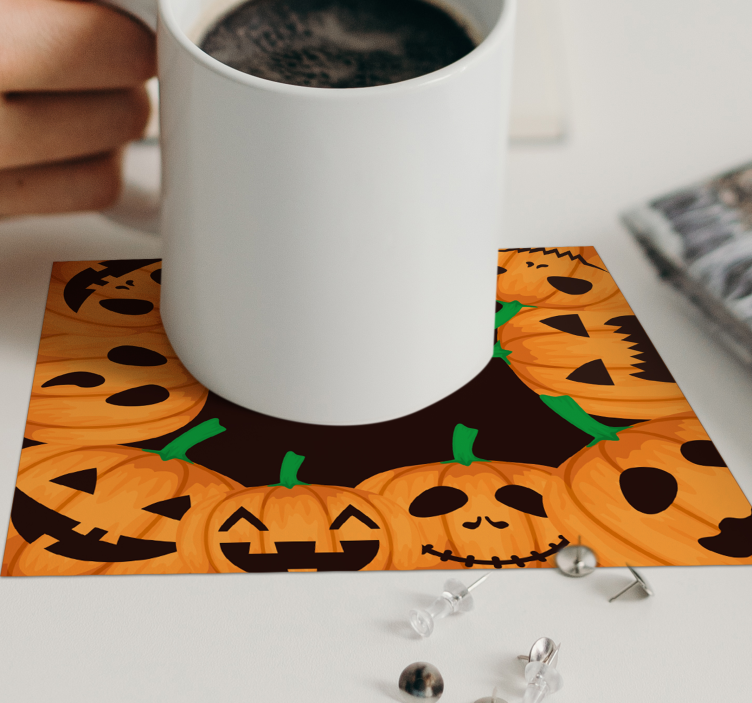 Sok pohár arcú halloween alátét - TenStickers