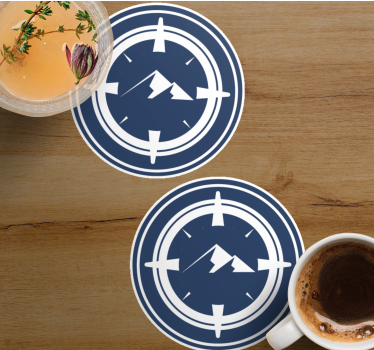 Modern poháralátétek iránytű és hegy motívummal - TenStickers