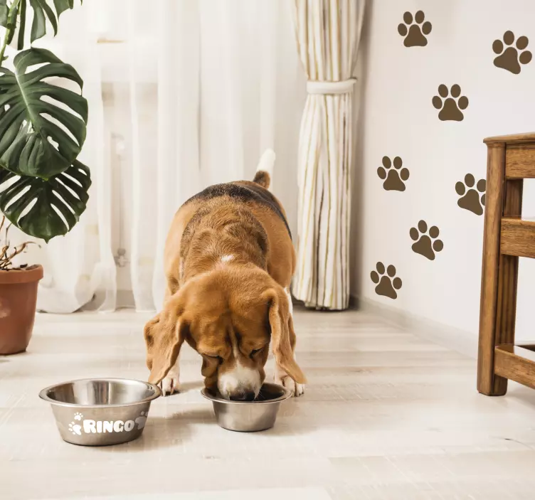 Kutya név testreszabható matrica - TenStickers