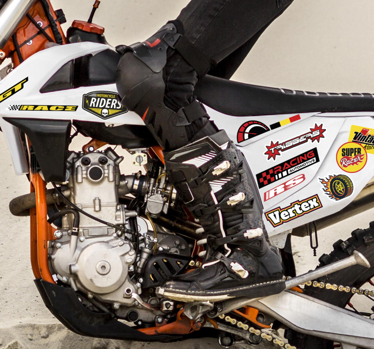 Egyéni bombacsomag motoros matrica - TenStickers