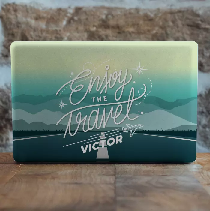 Személyre szabott névvel ellátott laptop bőrökkel utazik - TenStickers