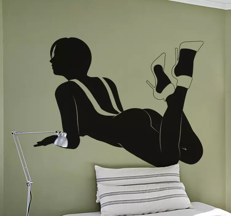 Lány harisnyatartó sziluett matrica - TenStickers