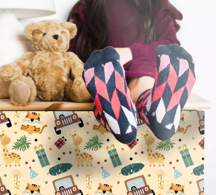 Szafari állatok autóval, ajándék bútor matrica - TenStickers