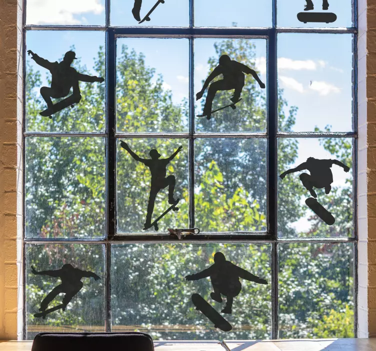 Sziluettek gördeszka ablak matrica - TenStickers