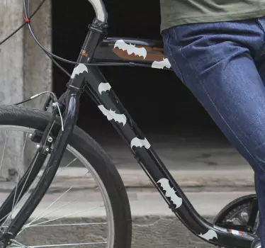 Denevérek egy bicikliállat matricához - TenStickers