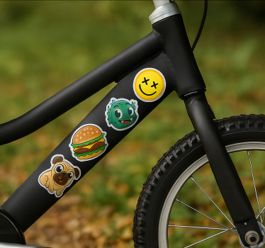 Rajzfilmfigurák gyűjteménye matrica bicikli - TenStickers
