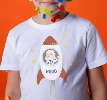 űrhajós rakéta gyerekinggel - TenStickers