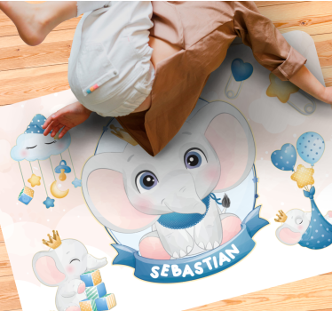 Koronás elefánt játszótárs Vinil szőnyeg nevekkel - TenStickers