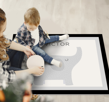 Személyre szabott elefánt Vinil szőnyeg nevekkel - TenStickers