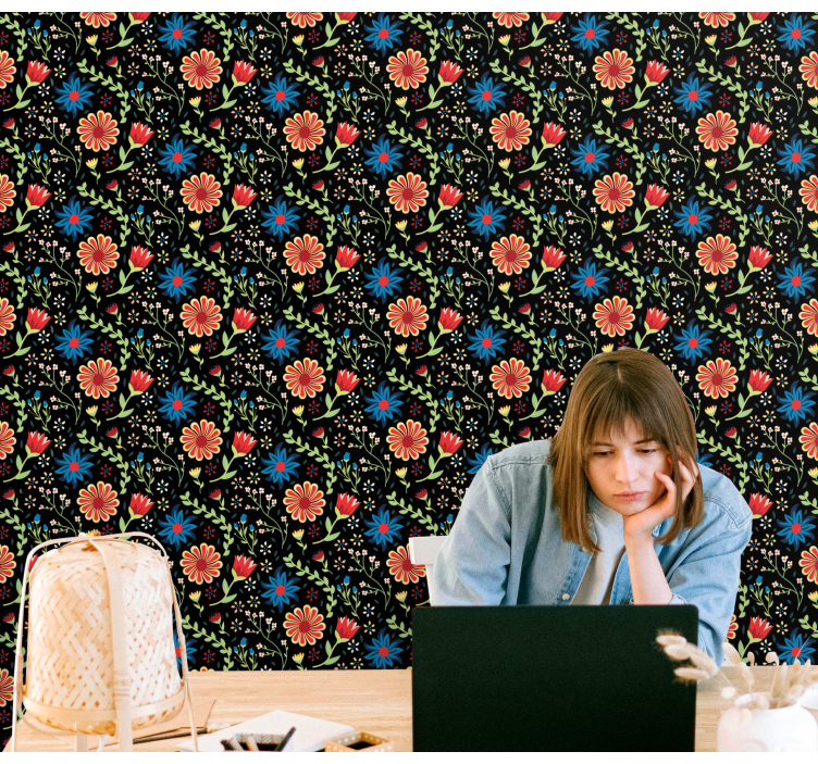 Virágmintás akcentussal Tapéta Virágok - TenStickers