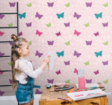 Rózsaszín és színes pillangós mintás gyerek tapéta - TenStickers